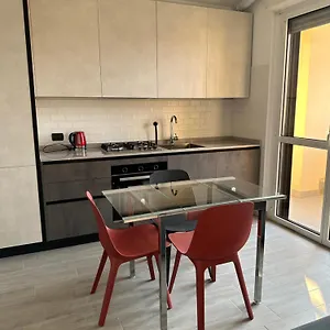 Deluxe Comfortable With Balconie Appartamento Castellanza